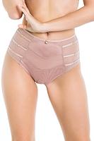 Wysoki stan – optycznie modeluje sylwetkę
Delikatny tiul i mikrofibra – lekkość i komfort noszenia
Ozdobne paseczki po bokach – stylowy akcent
Idealne dopasowanie – bielizna przylega do ciała, nie uciskając
Zmysłowy i elegancki design – doskonałe na co dzień i specjalne okazje