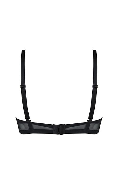 Biustonosz Amelia typu push-up to nowa propozycja bazowa marki Mediolano!
Model zapewnia podniesienie i uwydatnienie biustu, dzięki czemu optycznie zwiększa jego objętość i dodaje kształtów. Brak bocznych fiszbin zapewnia  komfort noszenie przez cały dzień, bez uczucia sztywności czy ucisku. Dzięki niższemu mostkowi, biustonosz jest idealny do noszenia z ubraniami o głębszym dekolcie, zapewniając jednocześnie stabilne podparcie dla biustu.
Obwód biustonosza wykonany jest z delikatnej siatki, co sprawia, że jest on bardziej elastyczny i dopasowuje się do kształtu ciała. Miski z  beżowo-pudrowej pianki pokrytej delikatną czarną koronką nadają mu lekkości i eleganckiego wyglądu, wnętrze misek wyściełane bawełną, co zapewnia uczucie miękkości i wygody na skórze.
Ramiączka biustonosza są regulowane, co umożliwia idealne dopasowanie do sylwetki, dodatkowo, są one odpinane, co pozwala na noszenie biustonosza w różnych stylizacjach. Biustonosz wyposażony jest również w wyjmowane wkładki, co daje możliwość dostosowania poziomu podparcia do własnych preferencji oraz umożliwia łatwe czyszczenie i pranie.
Skład surowcowy: 78% Poliamid, 10% Elastan, 7% Bawełna, 5% Poliester.

 
 