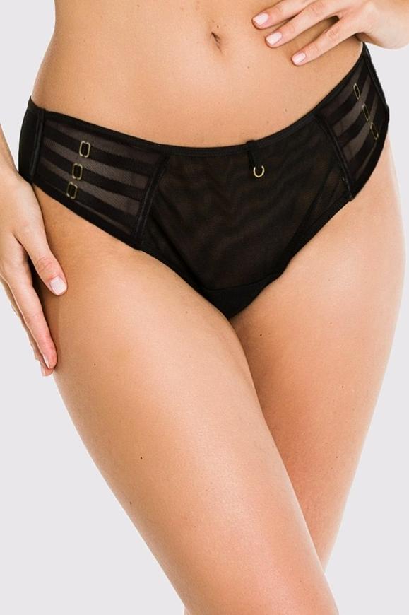 Niezwykłe figi typu brazyliany. Tył z podwójnego tiulu, wysoko wycięty. Boczki z tulu, na który naszyte zostały paseczki ze złotymi regulatorami.
Skład: 78% Poliamid, 5% Poliester, 12% Elastan, 5% Bawełna
 