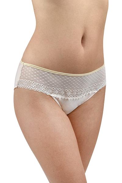 Figi klasyczne wykonane z mikrofibry, przód ze wstawką z koronki
Skład: 78%Poliamid, 12%Elastan 5%Poliester, 5%Bawełna
 