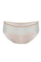 Figi klasyczne wykonane z mikrofibry, przód ze wstawką z koronki
Skład: 78%Poliamid, 12%Elastan 5%Poliester, 5%Bawełna
 