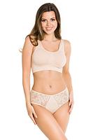 Figi klasyczne wykonane z mikrofibry, przód na bokach ze wstawkami z koronki
Skład: 78%Poliamid, 12%Elastan 5%Poliester, 5%Bawełna
 