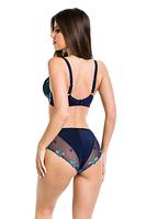 Figi pełne
Przód i tył fig zdobi piękny haft
Skład surowcowy: 78% Poliamid, 12% Elastan, 5% Poliester, 5% Bawełna.