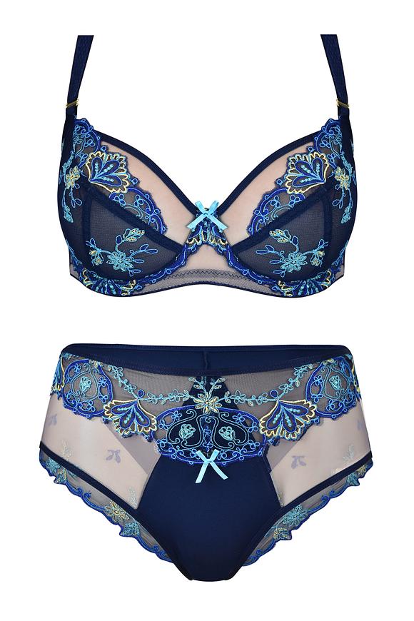 Figi pełne
Przód i tył fig zdobi piękny haft
Skład surowcowy: 78% Poliamid, 12% Elastan, 5% Poliester, 5% Bawełna.