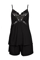 Piżamka z delikatnej wiskozy.
Góra na wąskich ramiączkach z regulacją, dekolt z koronką.
Dół stanowią krótkie gładkie spodenki z gumką w pasie. Na bokach spodenek wstawka z koronki.
Skład surowcowy: 94% Wiskoza, 6% Elastan.
 