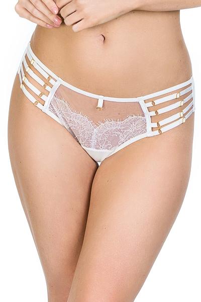 Figi typu brazyliany, tył wysoko wycięty wykonany z podwójnego tiulu.
Przód z koronką, na bokach paseczki z regulacją.
Skład surowcowy: 78%Poliamid, 12%Elastan, 5%Poliester, 5%Bawełna
 