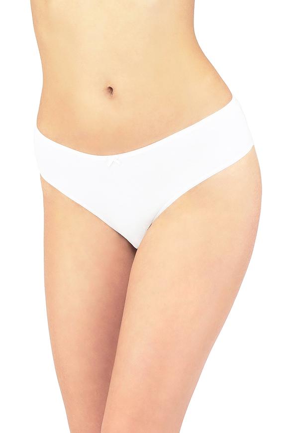 Figi damskie, przód gładki z bawełny, tył z delikatnej koronki. 
Skład: bawełna 95%, elastan 5%.