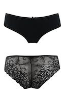 Figi damskie, przód gładki z bawełny, tył z delikatnej koronki. 
Skład: bawełna 95%, elastan 5%.