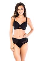 


Biustonosz typu SPACER, jego główne cechy to lekkość, oddychalność oraz trójwymiarowa struktura wykonana z materiału zwanego "spacer fabric". Miski biustonosza są stworzone z tej specjalnej tkaniny, która składa się z dwóch cienkich warstw połączonych włókniną dystansową. To zapewnia przepływ powietrza i lekkość materiału, co może być szczególnie komfortowe w codziennym noszeniu.
Dodatkowo, biustonosz posiada wszyty tiul w okolicach mostka, co może dodatkowo zwiększać komfort noszenia. Na środku biustonosza znajduje się element biżuterii, co dodaje mu estetyki i elegancji. Miski są dodatkowo wzmocnione bocznym panelem z tiulu, co może zapewniać dodatkowe wsparcie i kształtowanie biustu.
Warto zauważyć, że biustonosz nie posiada bocznych fiszbin, co może być cenione przez osoby, które preferują wygodę i naturalne dopasowanie. Boki i tył biustonosza wykonane są z mikrofibry, co może dodatkowo przyczynić się do komfortu noszenia.
Skład: 85% poliamid, 10% elastanu i 5% poliestru. 
Te składniki materiału są powszechnie używane w produkcji bielizny, zapewniając elastyczność, trwałość i komfort noszenia.



 