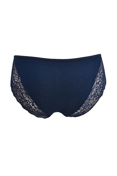 Figi zostały wykonane z wiskozy, która zapewnia doskonałą trwałość kolorów i miękkość w dotyku, oraz koronki, która nadaje zmysłowość tej części bielizny.
Skład produktu: 95% wiskoza, 5% elastan
 