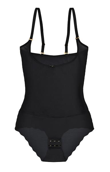 BODY SENCE to wyszczuplające body, wykonane z wysokiej jakości, cieniutkiej a zarazem bardzo mocnej dzianiny. Unikalna konstrukcja (wycięcie pod biustem) sprawia, ze możesz do niego założyć swój ulubiony biustonosz.. BODY to połączenie dwóch technologii wykonania. Dół wykonany jest z dzianiny wyciętej ultradźwiękiem dzięki czemu nie odznaczają się pod ubraniem. SENCE BODY w sposób bardzo dyskretny i skuteczny wymodeluje Twoją sylwetkę: wyszczupli brzuch, biodra i linię talii, nada idealny kształt pośladkom. Codzienny komfort noszenia zapewnią regulowane ramiączka i wygodne zapięcie na dole.
Skład surowcowy: 82%Poliamid 18%Elastan