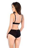 Biustonosz push-up, miseczki pokryte połyskującą, wzorzystą mikrofibrą, w górnej linii taśma z koronki. Ramiączka z potrójnymi paseczkami przy miseczkach. Fason sprawdzi się na małym i średnim biuście, a wyjmowane wkładki push-up zapewniają możliwość idealnego dopasowania.
SKŁAD:88% POLIAMID 8% ELASTAN 4% POLIESTER