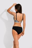 Biustonosz kąpielowy z usztywnionymi miseczkami.
Górna część miseczki gładka w kolorze czarnym, dół z wzorzystej mikrofibry.
Ramiączka z regulacją, zapięcie na plecach na wygodny zaczep.
Do kompletu polecamy komfortowe figi z marszczeniem w pasie.
Skład surowcowy: 80% Poliamid, 20% Elastan
 