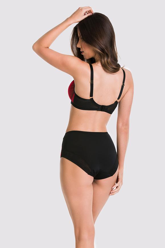 Komfortowe wysokie figi w stylu retro!
Biodra zdobią paseczki ze złotymi kółeczkami, tył wykończony podwójnym tiulem.
Skład: 78% Poliamid, 5% Poliester, 12% Elastan, 5% Bawełna
 