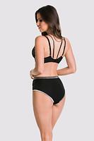 Figi pełne, przód z koronką, srebrna guma w pasie, boczki zobią cienkie paseczki naszyte na tiulu, tył z czarnej mikrofibry.
Skład surowcowy: 91% Poliamid, 5% Bawełna, 4% Elastan

 