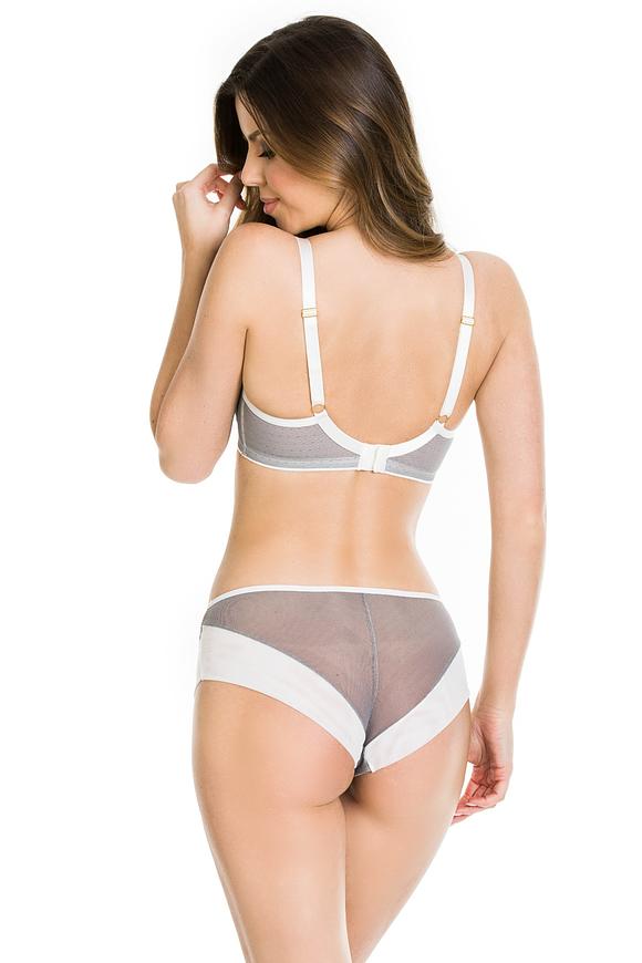 Biustonosz miękki w konstrukcji COSMO, która charakteryzuje się pełną miską, która okala pierś i bardziej ją zakrywa w górnej części.
Dolna część miseczki z siatki, wierzch z haftu w pomarańczowe kwiaty na szarym tle, ramiączka i taśmy w kolorze białym. Obwód ze stabilnej siatki zapewni maksymalne podtrzymanie biustu.
Konstrukcja jednocześnie stabilna i lekka skierowana dla pań ze średnim, dużym i bardzo dużym biustem.Skład: 85% Poliamid, 10% Elastan, 5% Poliester.
 