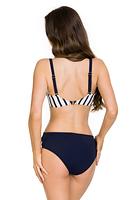 Klasyka zawsze w modzie!
Biustonosz kąpielowy w marynarskim stylu. Ponadczasowa klasyka wychodzi naprzeciw oczekiwaniom najbardziej wymagającyh kobiet
Doskonała konstrukcja wyeksponuje i podtrzyma biust.
Miseczki z siatki konstrukcyjnej, która zapewni podtrzymanie i utrzymanie biustu "w ryzach".
Góra miseczki z granatowej mikrofibry, dół w granatowe pasy na białym tle.
Ramiączka z regulacją, zapięcie na plecach na wygodny zaczep.
Do kompletu polecamy komfortowe figi z marszczeniem w pasie.
Skład surowcowy: 80% Poliamid, 20% Elastan
 