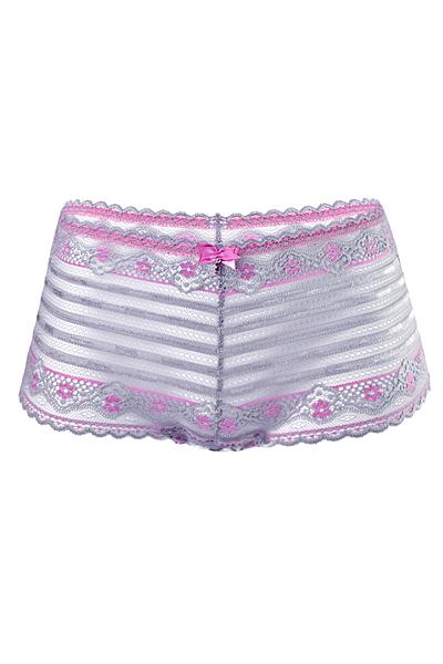 Klasyczne figi wykonane z szrej koronki z amarantowymi kwiatuszkami. Fason zabudowany na bokach, dół wykończony  na płasko.
Sład surowcowy: 91% Poliamid, 5% Bawełna, 4% Elastan