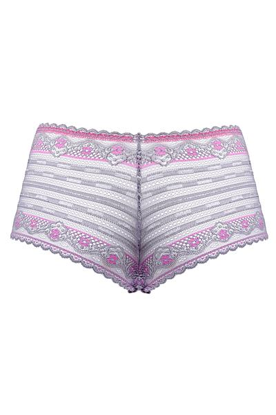 Klasyczne figi wykonane z szrej koronki z amarantowymi kwiatuszkami. Fason zabudowany na bokach, dół wykończony  na płasko.
Sład surowcowy: 91% Poliamid, 5% Bawełna, 4% Elastan