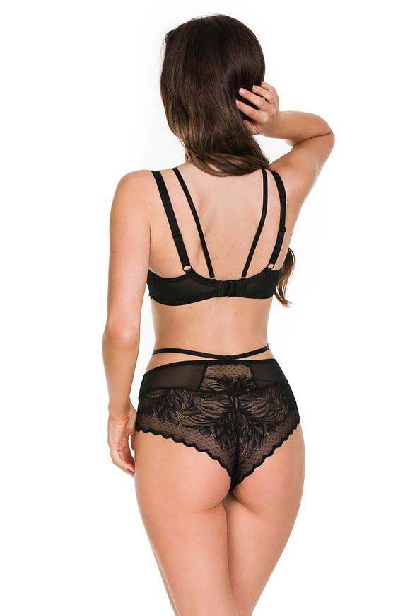 BIustonosz miękki.
Miseczki z beżowej siatki pokrytej czarną delikatną koronką.
W dekolcie ozdobny pasek, którego zakończenie imituje dodatkowe ramiączka na plecach. Pasek jest odpinany.
Konstrukcja odpowiednia dla Pań z dużym i średnim biustem, zastosowane cięcia i materiały zapewenią doskonałe podtrzymanie biustu.
Skład surowcowy: 85% Poliamid, 10% Elastan, 5%Poliester.