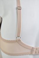 Biustonosz cały usztywniony. Miseczki pokryte gładkim plenem. 
Biustonosz sprawdzi sie na średnim i dużym biuście, okala i unosi piersi a usztywnienie zarówno górnej jak i dolnej miseczki zapewni doskonały kształt piersi w każdej kondycji.
Ramiączka regulowane, nieodpinane. 
Skład surowcowy: 88%Poliamid, 8%Bawełna, 4%Elastan