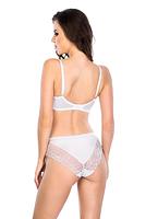 Elegancka balkonetka wykonana z dzianiny. Konstrukcja oparta na dwóch pionowych cięciach, zapewnia uzyskanie efektu głębokiego dekoltu oraz znaczącego uniesienia piersi. Całość biustonosza usztywniana pianką wykończoną bawełną. Ramiączka regulowane, nieodpinane.
SKŁAD: 88% POLIAMID, 8% BAWEŁNA, 4% ELASTAN
 