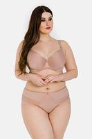 


Biustonosz typu SPACER, jego główne cechy to lekkość, oddychalność oraz trójwymiarowa struktura wykonana z materiału zwanego "spacer fabric". Miski biustonosza są stworzone z tej specjalnej tkaniny, która składa się z dwóch cienkich warstw połączonych włókniną dystansową. To zapewnia przepływ powietrza i lekkość materiału, co może być szczególnie komfortowe w codziennym noszeniu.
Dodatkowo, biustonosz posiada wszyty tiul w okolicach mostka, co może dodatkowo zwiększać komfort noszenia. Na środku biustonosza znajduje się element biżuterii, co dodaje mu estetyki i elegancji. Miski są dodatkowo wzmocnione bocznym panelem z tiulu, co może zapewniać dodatkowe wsparcie i kształtowanie biustu.
Warto zauważyć, że biustonosz nie posiada bocznych fiszbin, co może być cenione przez osoby, które preferują wygodę i naturalne dopasowanie. Boki i tył biustonosza wykonane są z mikrofibry, co może dodatkowo przyczynić się do komfortu noszenia.
Skład: 85% poliamid, 10% elastanu i 5% poliestru. 
Te składniki materiału są powszechnie używane w produkcji bielizny, zapewniając elastyczność, trwałość i komfort noszenia.



 