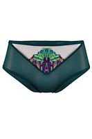 Figi Illusion 19233 Mediolano to klasyczna elegancja w nowoczesnym, zmysłowym wydaniu. Wykonane z lekkiej, transparentnej siateczki, subtelnie otulają sylwetkę, zapewniając komfort i perfekcyjne dopasowanie. Przód zdobi efektowny, kolorowy haft osadzony na beżowym tle, który tworzy harmonijną kompozycję z resztą materiału w odcieniu głębokiego granatu. Klasyczny krój fig sprawia, że są one nie tylko wygodne, ale również pięknie podkreślają biodra. Dodatek bawełny wewnątrz zapewnia higienę i miękkość noszenia. Figi Illusion to idealny wybór na co dzień i na wyjątkowe okazje – kobiece, lekkie i z charakterem.
Skład surowcowy: 78% Poliamid, 12% Elastan, 5% Poliester, 5% Bawełna.
 
 