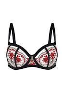 Biustonosz miękki balkonetka FLAMENCO II to kwintesencja elegancji i kobiecości. Miseczki wykonane z delikatnej siatki w kolorze mokka zdobi efektowna koronka ze złotą nicią, która nadaje bieliźnie luksusowego charakteru. Pionowe cięcia miseczek subtelnie podkreślają czarne lamówki, a konstrukcja balkonetki doskonale eksponuje i unosi biust. Obwód z beżowej siatki został wzmocniony czarnymi taśmami, zapewniając komfort i idealne dopasowanie. Brak bocznych fiszbin dodaje modelowi lekkości i wygody.
Konstrukcja MS5 DELICE
Skład surowcowy:
85% Poliamid, 10% Elastan, 5% Poliester
 